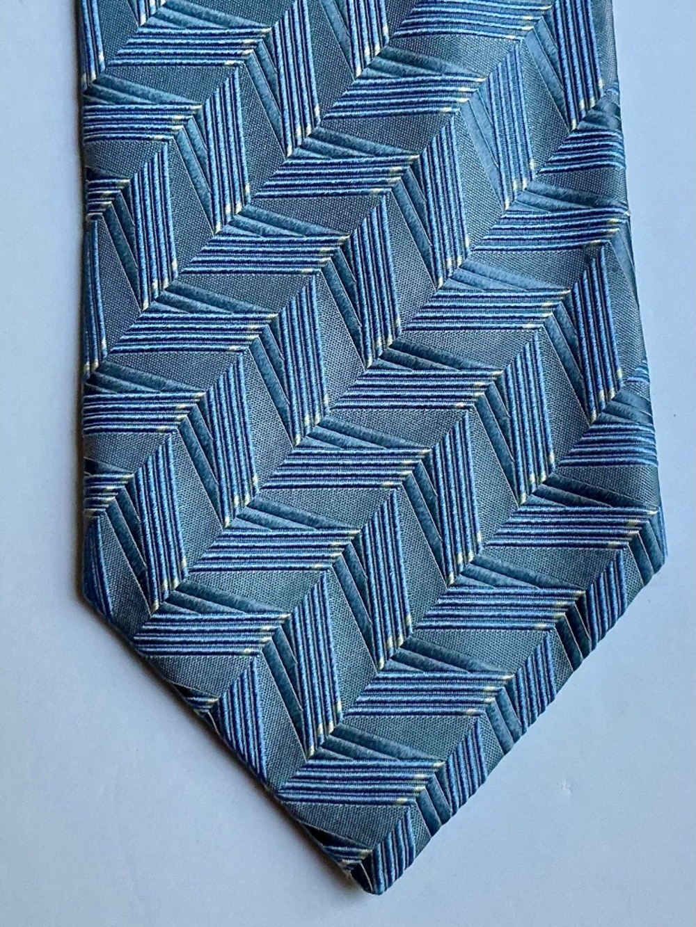Ermenegildo Zegna nice gray ,  blue textured motifs Silk Tie.Made in Italy 🇮🇹